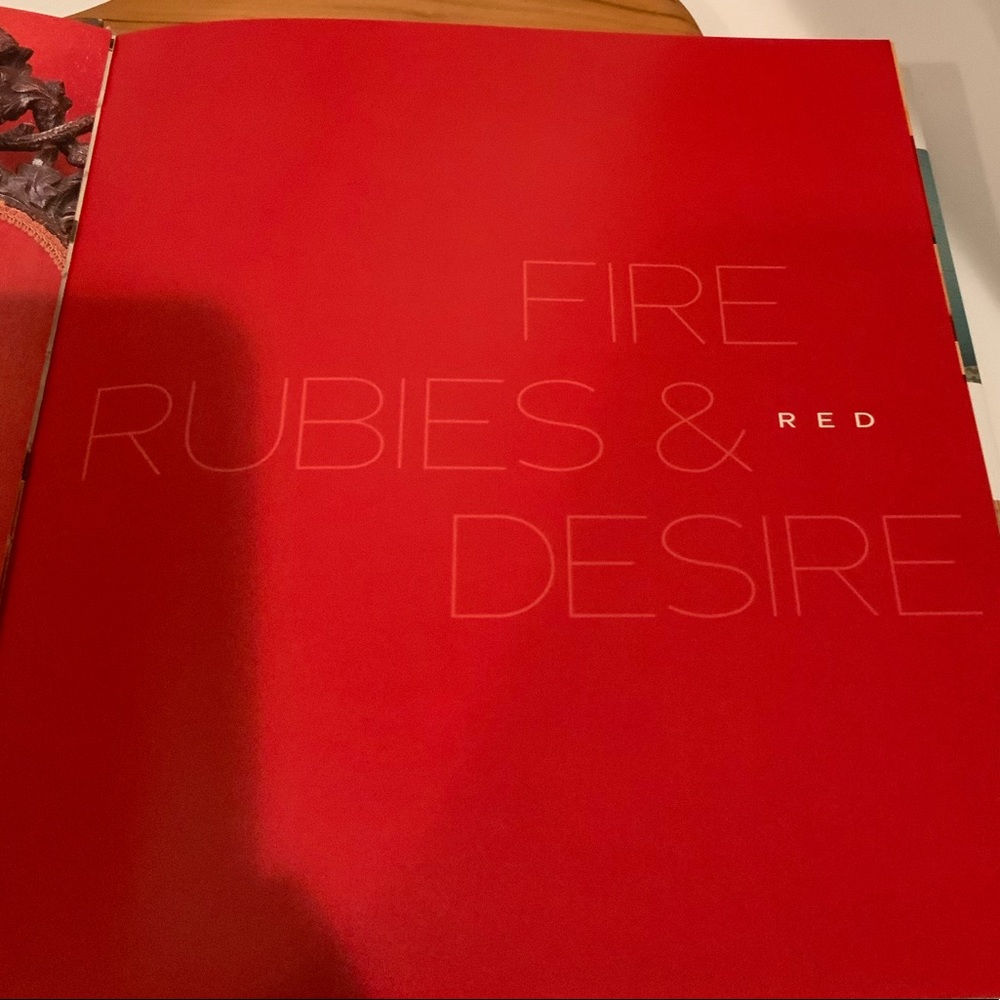 Color At Home Design Hardcover Book. - Picture 9 of 11